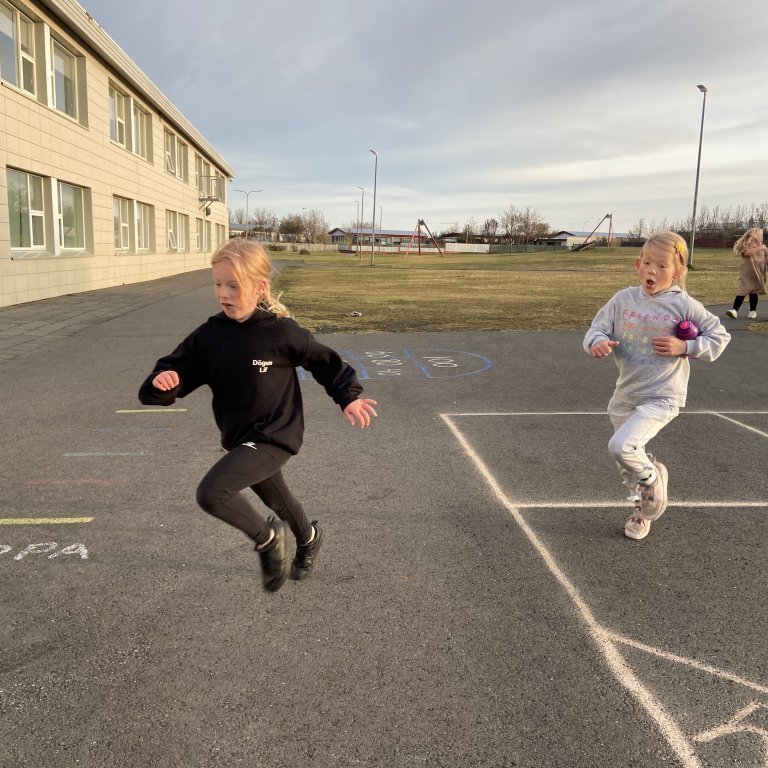 75c6a852-2bf4-4dfe-b2bb-f1e03d551729