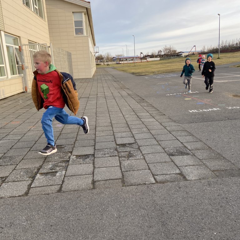 8fc4e05d-ae3c-4d11-b5c4-7c60bf7e549d