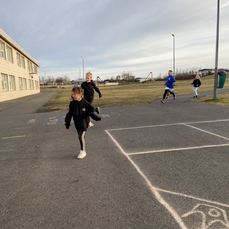 955dfef4-1c5b-4407-83e8-4911bd789bf6