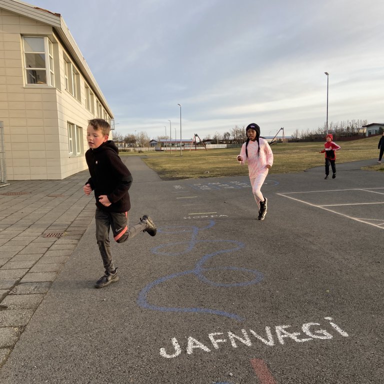 abc300a3-8ceb-4436-8f0d-d819a9196903