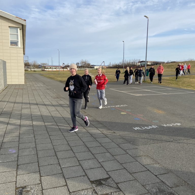 b424def8-6a42-4d1e-a3a1-977cfb0f4fd7