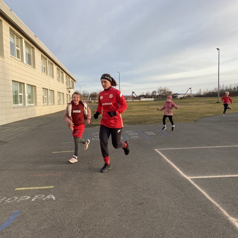 b76531f4-ca6e-49b7-bdd0-c356605649e5