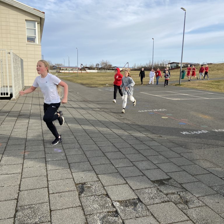 e6d5d86f-d5fd-4486-a2e2-b3c99d164a6d