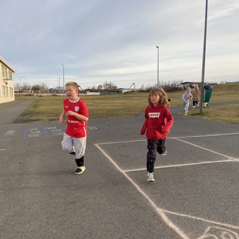 e776d8f3-6b4d-4109-b1a1-708509a3c323