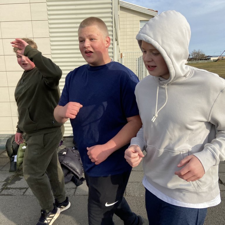 f13edf8d-1571-439c-8691-c31c108fbaea