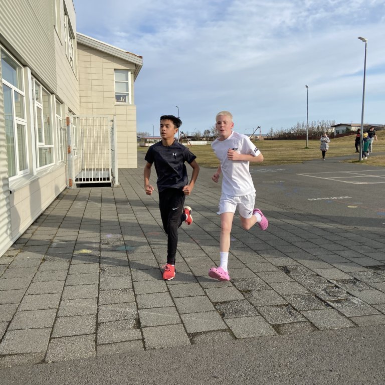 f28b6000-15aa-4946-bf72-79fb209d5d1a