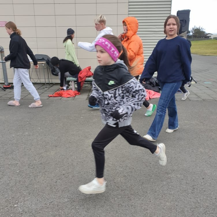 242090733_1034959040583442_8051287227353209391_n