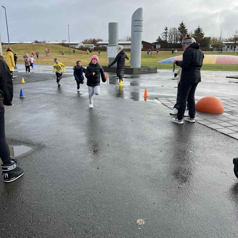 656c8550-11ed-4038-9e23-fe1487509233