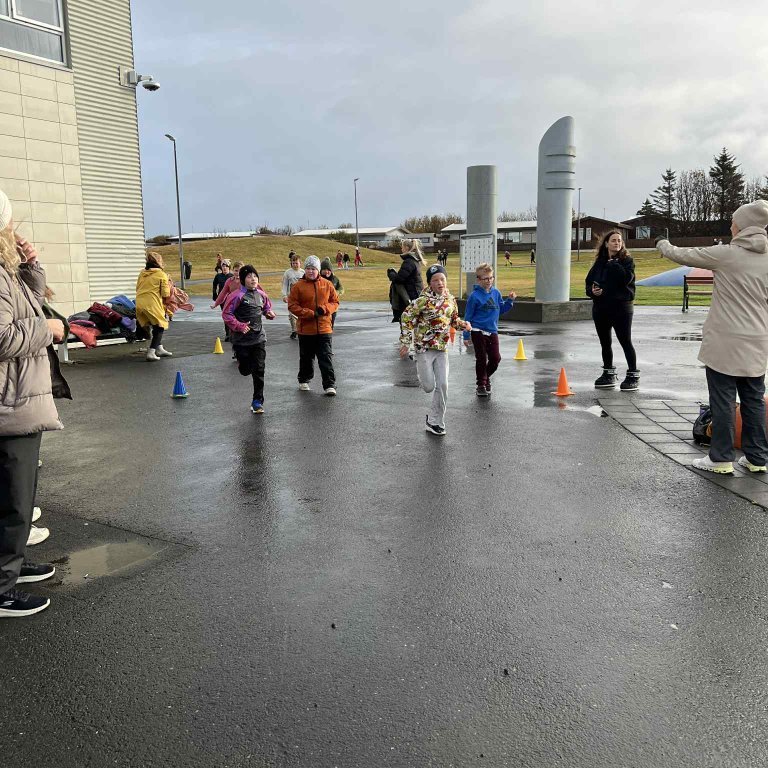 66630b9b-c5bf-435b-8b44-950e8a996e76