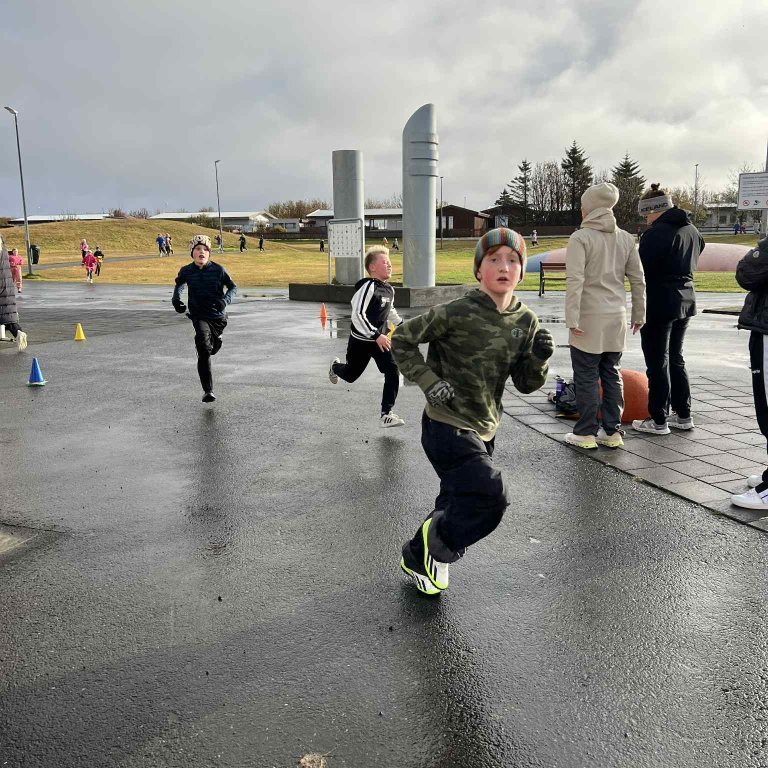 b8763166-67eb-4ae8-8528-bd404af4764c