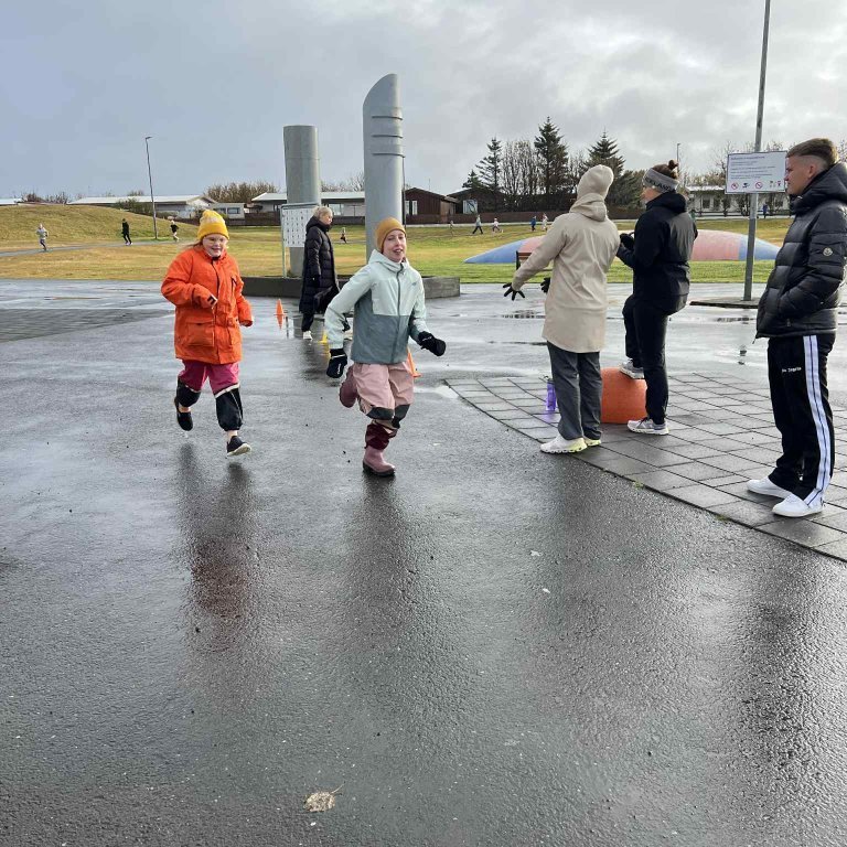 d8d6f5a6-d6b9-412c-ab3f-70277645141c