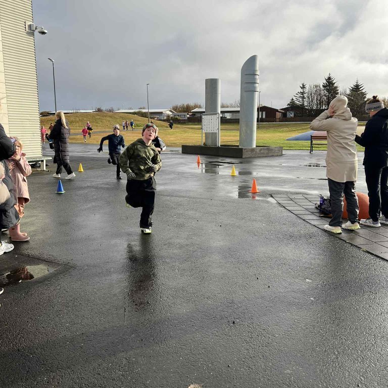 dcea7d65-332e-4580-a8e1-331f422d0a93