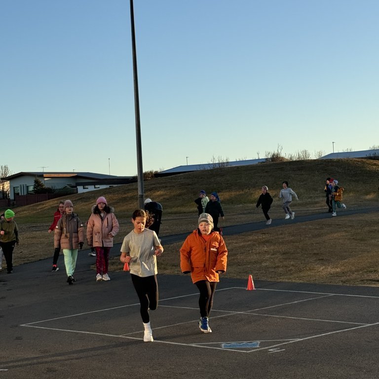 20241004_083925505_ios