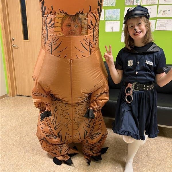 2f09edb0-fca2-4696-8f18-3421135d3e17