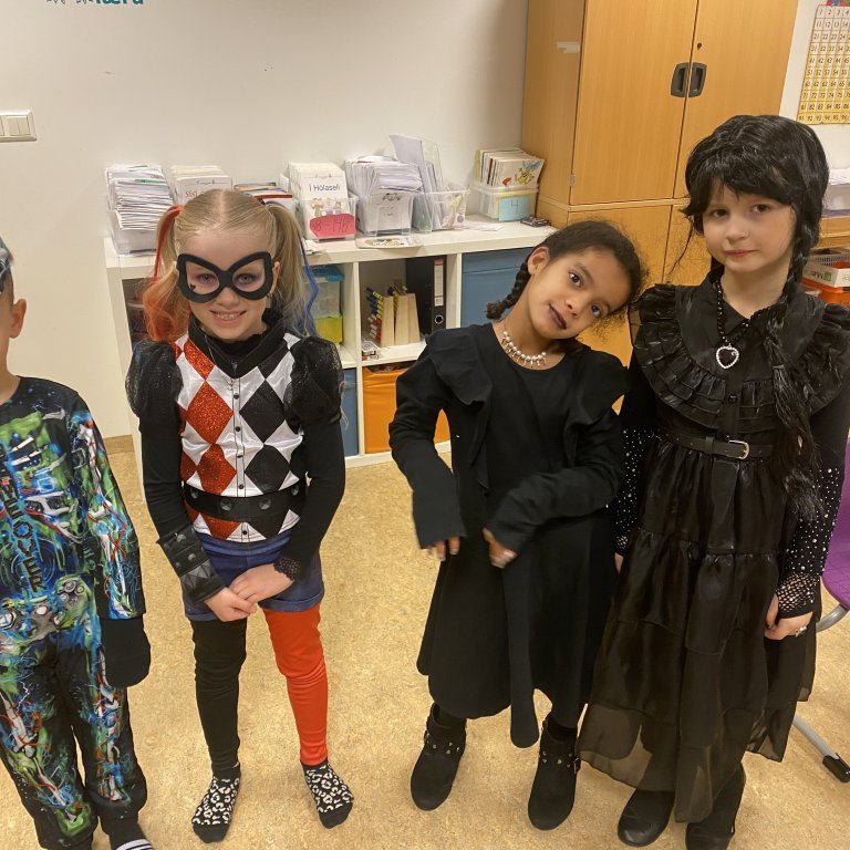 20240214_090443920_ios