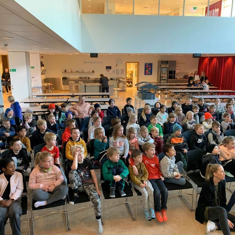 f3e4cd987cb6883d5b95f52b98c02574