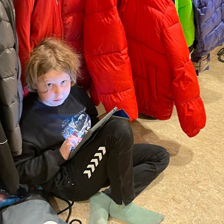 271935827_628823845014100_19542440643997689_n