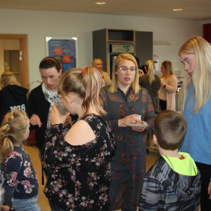 94d8282b3a70d172a79037651d2cc79a