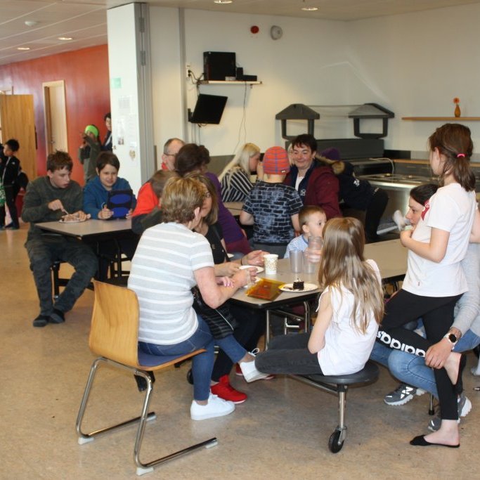 d768d64bfff77397cf17b4de7d499e50