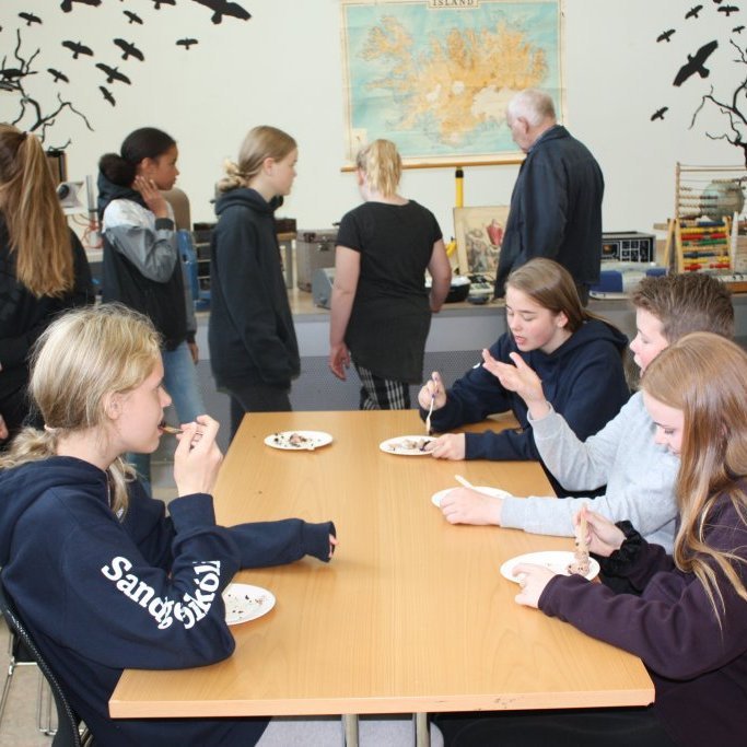 ef0c71cb0b01be3c47ee15ee85c60ef4