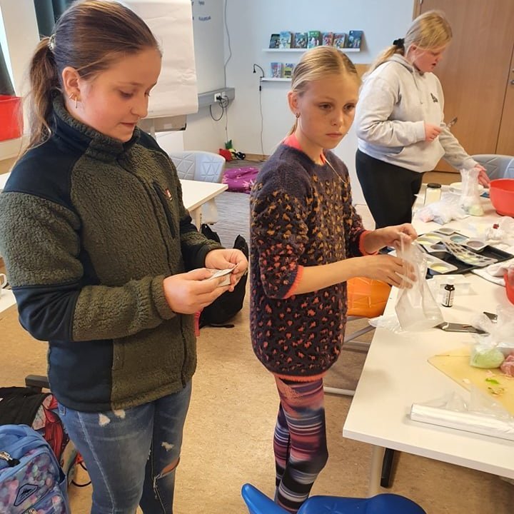 119606862_604428800253085_77011969448231461_n