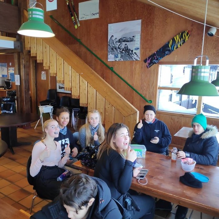 83707634_876476519446931_2187044295410712576_n