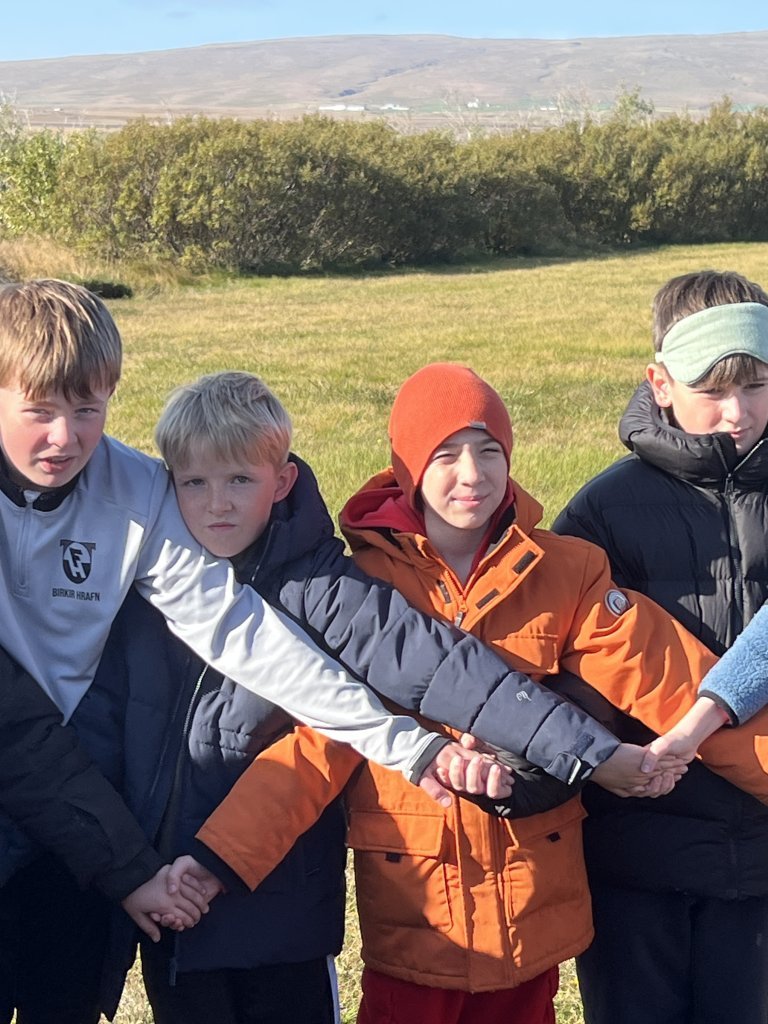 7. bekkur í skólaferð að Reykjum í Hrútafirði