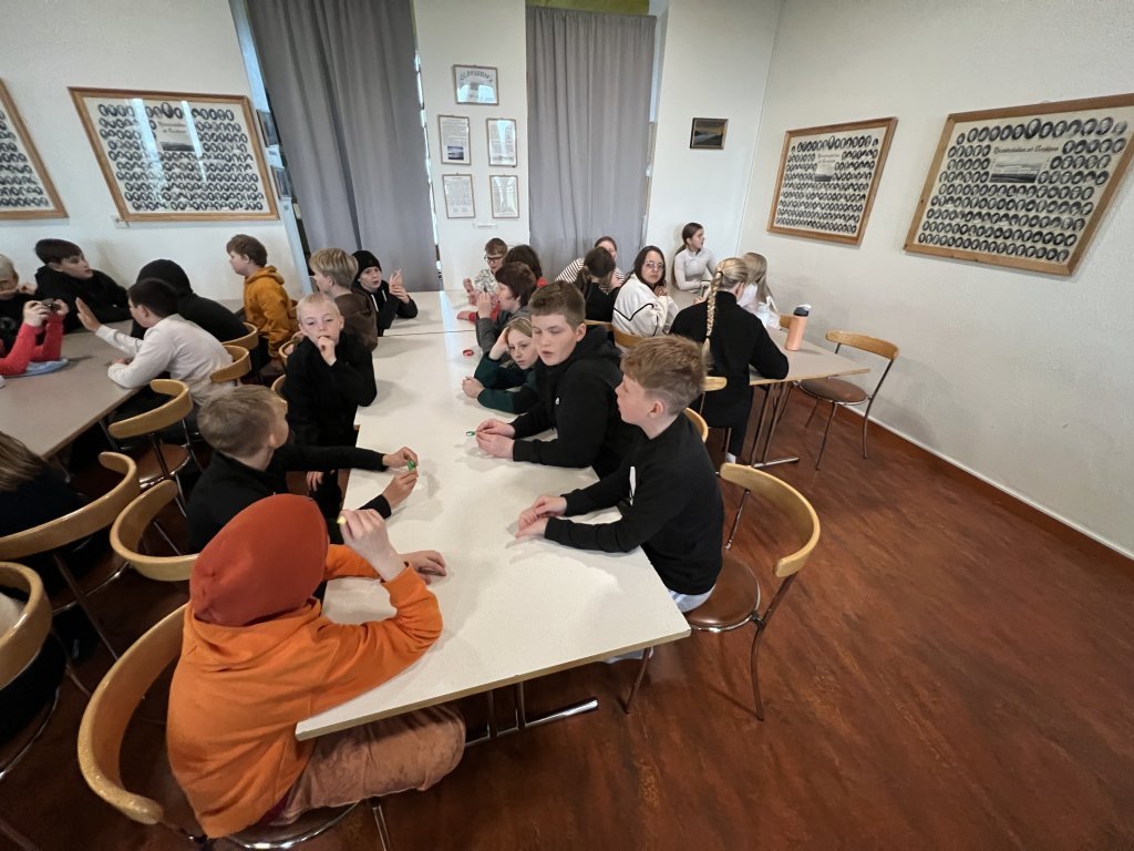 7. bekkur í skólaferð að Reykjum í Hrútafirði