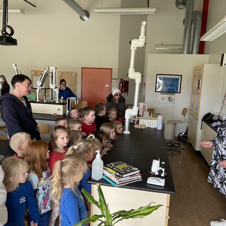 image-20230426-112240-7da2248b