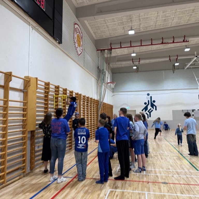 20250530_102752837_ios