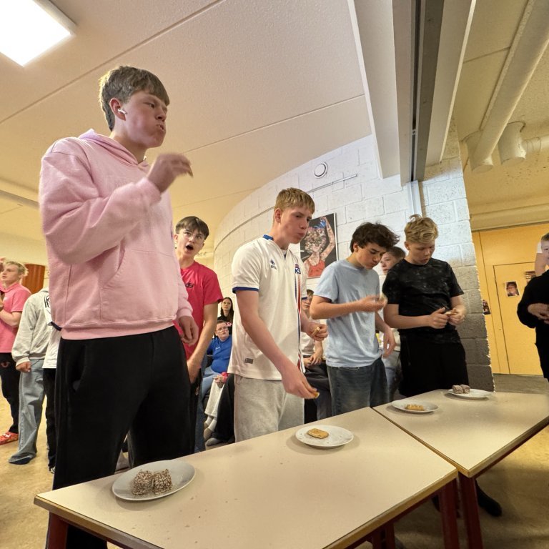 20250530_104604499_ios