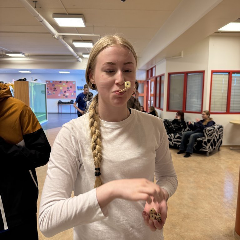 20250530_114353622_ios