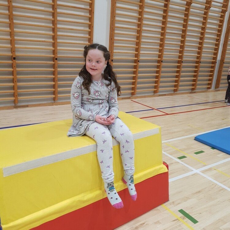 1956ef7238a83de59bbd1444cc21a121f5c12d88