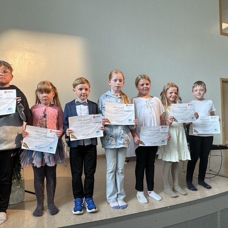 20250603_121812244_ios