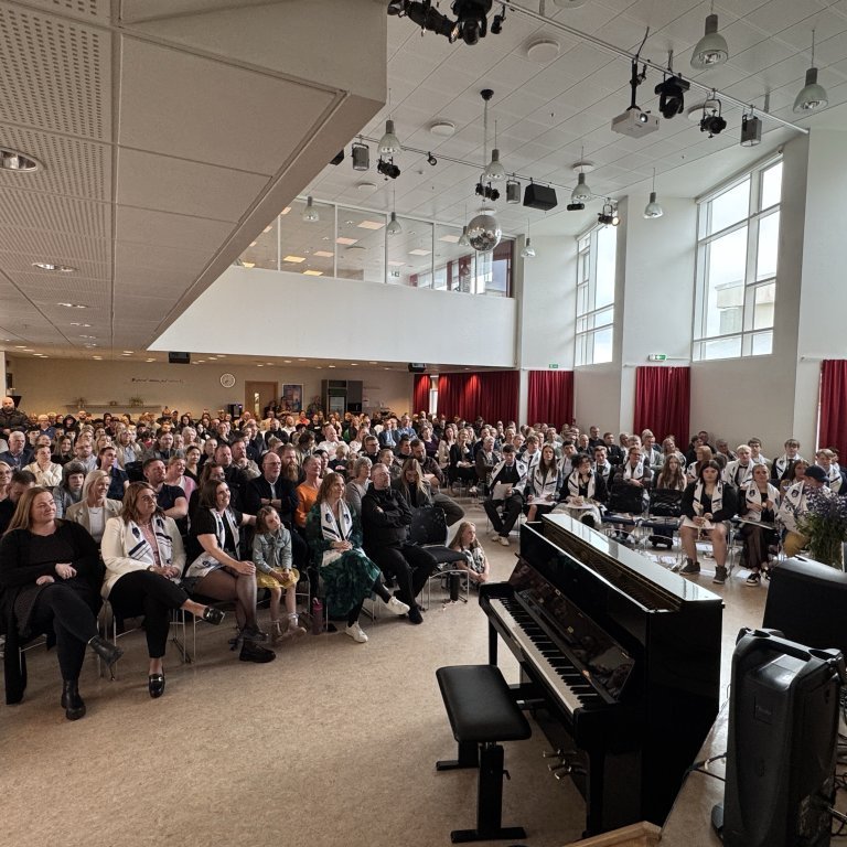 20250603_145835085_ios