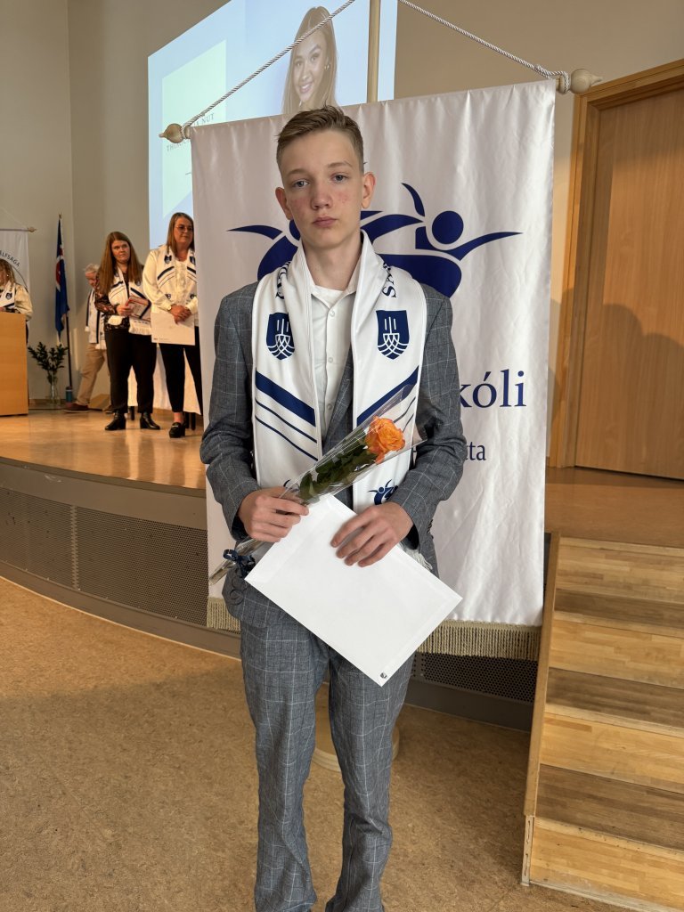 Skólaslit og útskrift 10. bekkjar