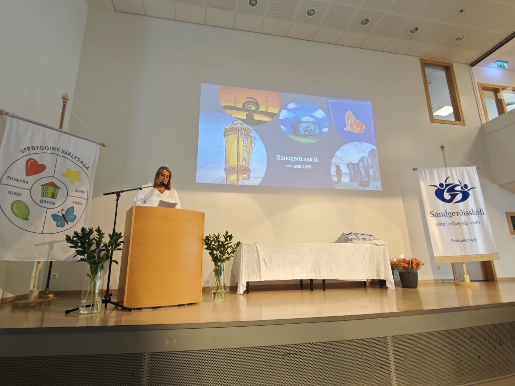 Skólaslit og útskrift 10. bekkjar