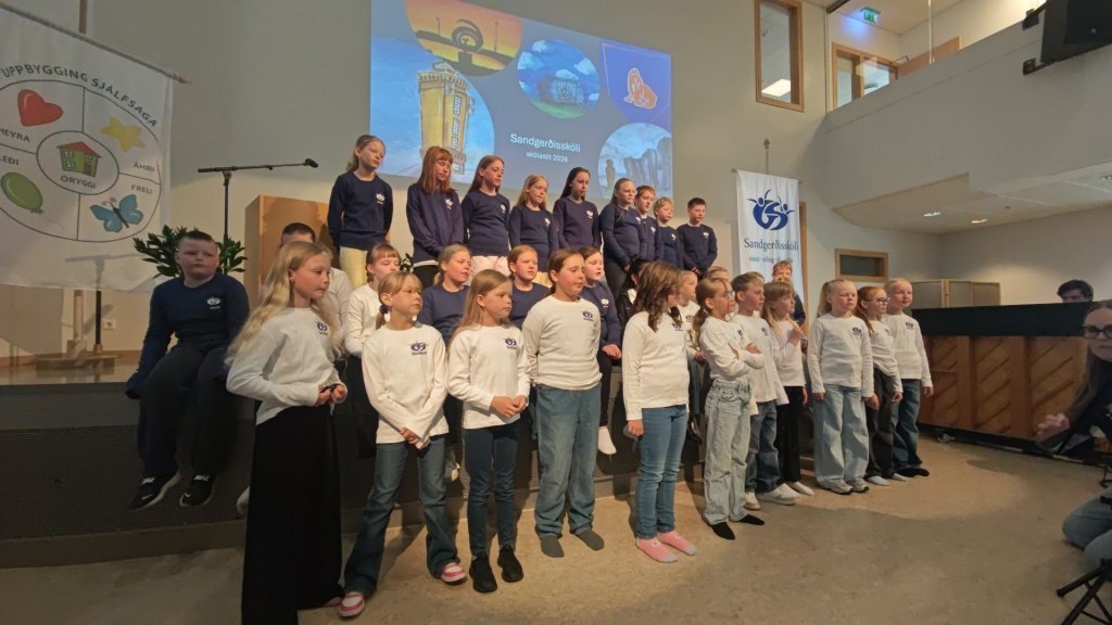 Skólaslit og útskrift 10. bekkjar