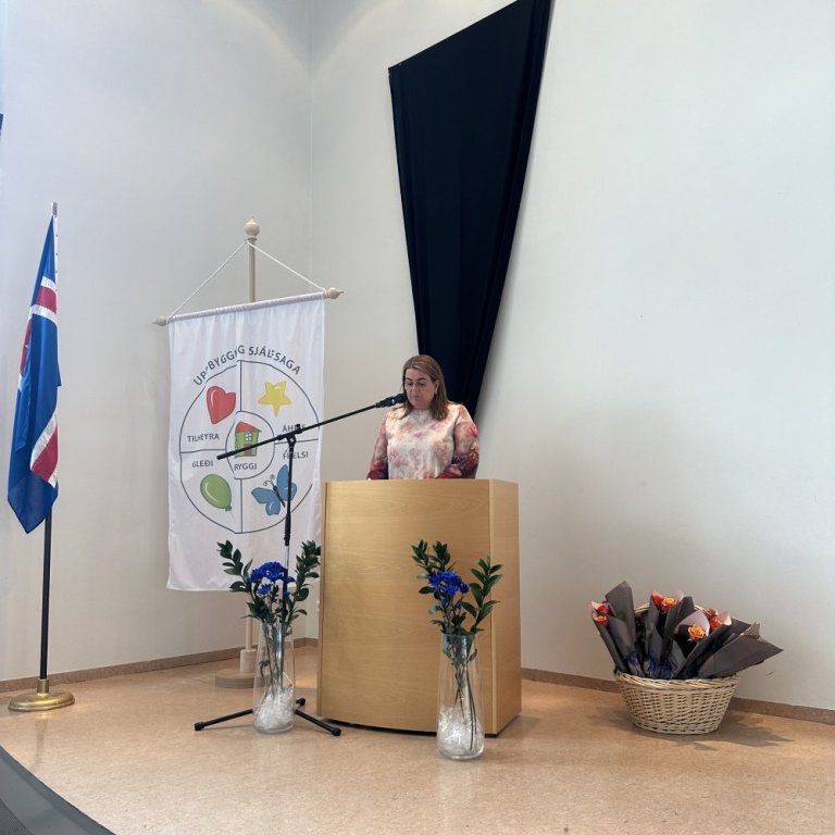 20240604_123218754_ios