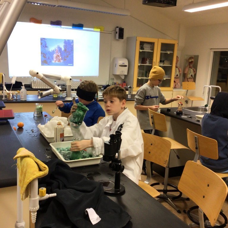 ea090a7f-0fc9-4d02-8c94-479bb7403b52