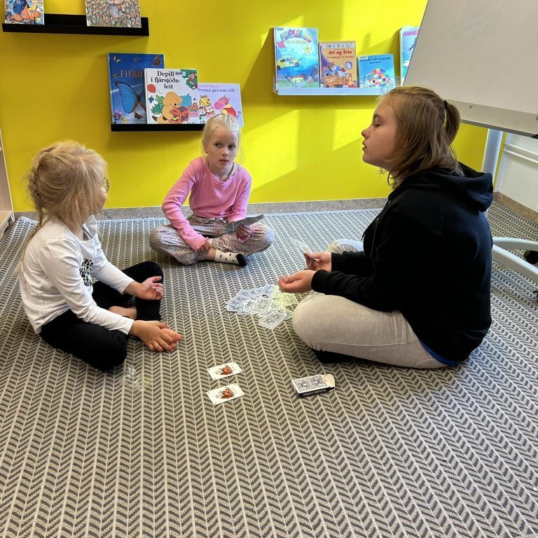 377111755_747234643835394_1569418523536396732_n