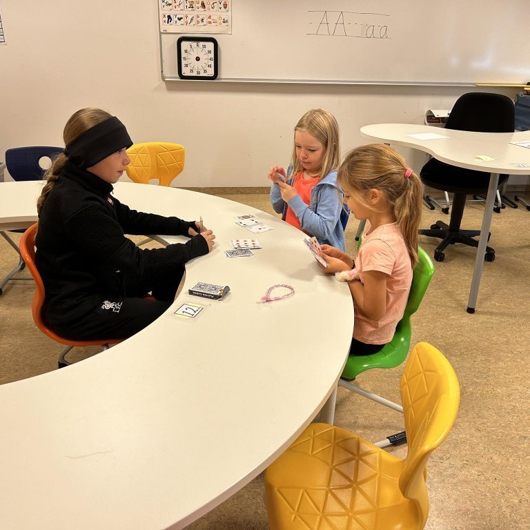 377111757_1301971300423322_4076123322947722692_n