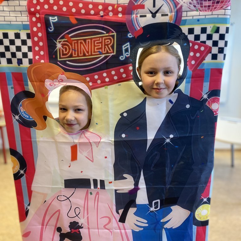 20250403_125338658_ios