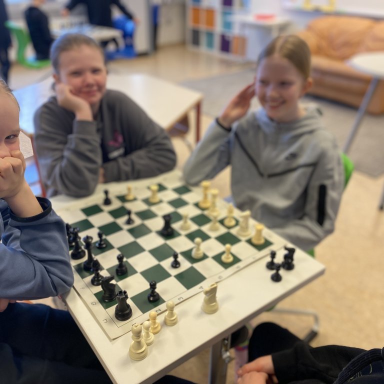 20230321_102631129_ios