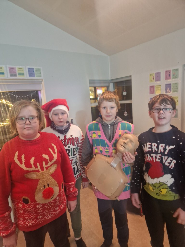 Þjálfun í endurlífgun hjá 6., 8. og 10. bekk