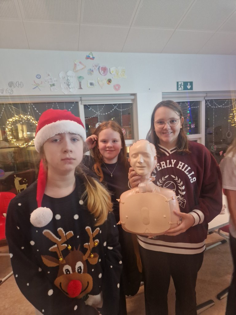 Þjálfun í endurlífgun hjá 6., 8. og 10. bekk