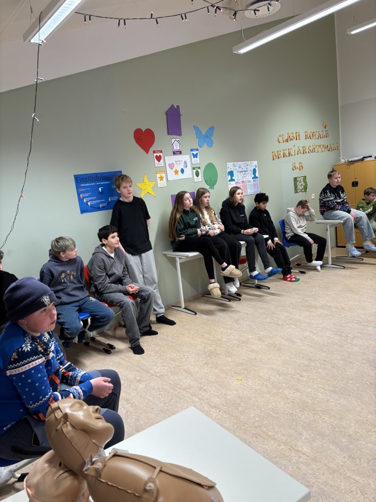 Þjálfun í endurlífgun hjá 6., 8. og 10. bekk