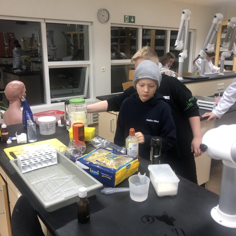 138acbaa-9814-4f18-be6b-b0bb7f656039