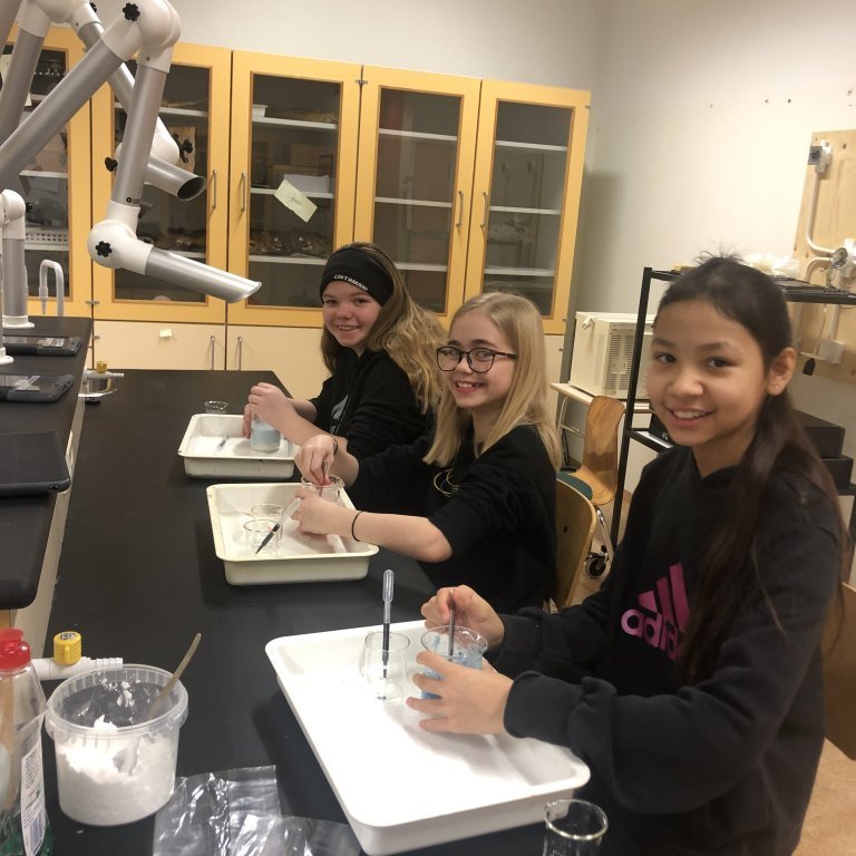 20220118_084359673_ios