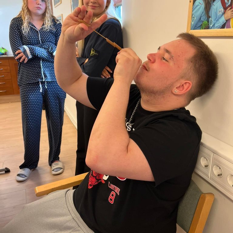 283793240_10228214503893261_3842381521715145341_n-1